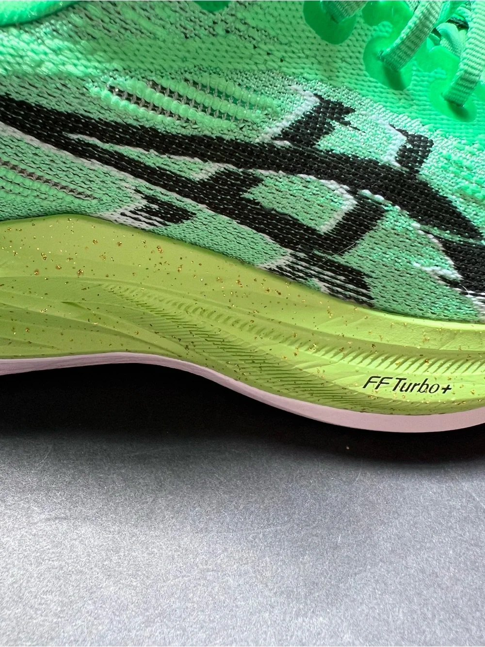 ASICS Superblast 2 Ekiden - Vital Green - Size 4.5 men’s